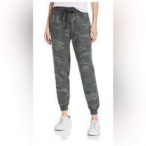 Splendid Lightweight Camo Joggers | Size M